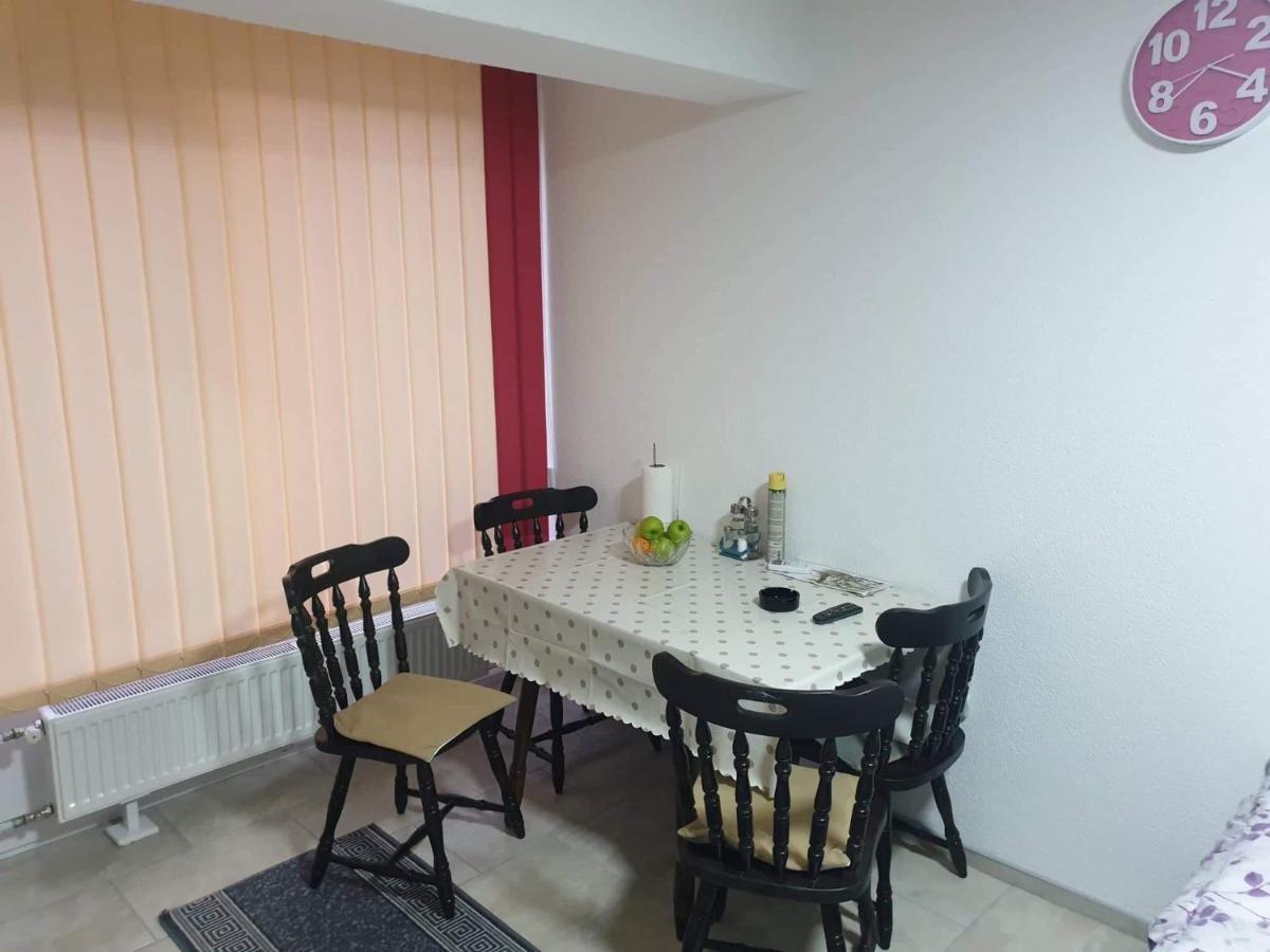 Ferienwohnung Vela-Edo Zavidovici Exterior foto